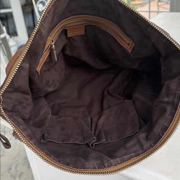 GUCCI GG Canvas Tote - Picture 14 of 17